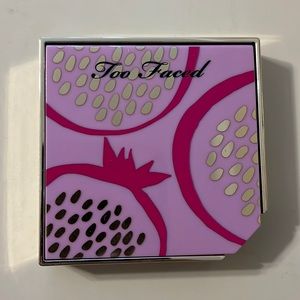 TOO FACED BLUSH